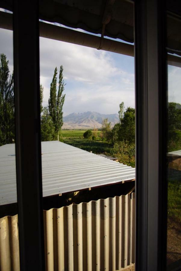 Bed and Breakfast Ecoulan Kochkor Esterno foto