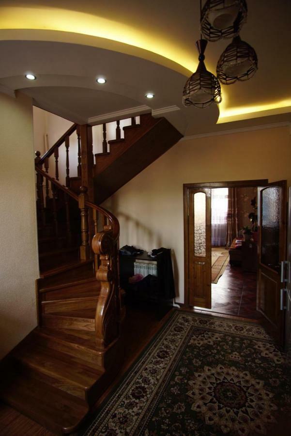 Bed and Breakfast Ecoulan Kochkor Esterno foto